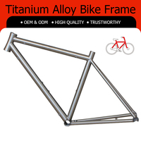 Cadre de vélo en alliage de titane usiné CNC sur mesure de qualité supérieure pour vélo de route, VTT, gravel, avec design personnalisable, durable et léger