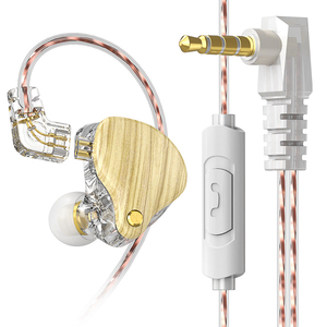 Thoughtful Gifts for New Mothers: Practical & Personal Picks