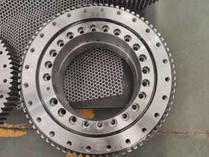 XA160596 поворотный подшипник с поперечными роликовыми монтажными отверстиями с внешними зубьями 63 кг 510*712,3*55 мм - Product Image 3