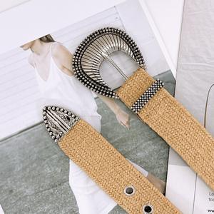 Ceinture élastique bohème en raphia pour femme, ceinture vintage en paille tressée avec grande boucle métallique sculptée, bande extensible pour robe ou corset - Product Image 3