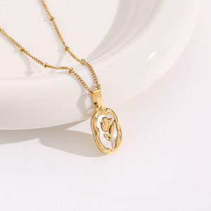 Modische Lange Ovale Rosenblüten-Halskette mit Weißen Muscheln und Titan-Stahl-Anhänger - Product Image 5