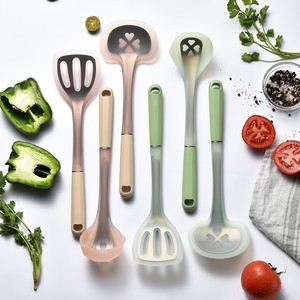 Accessoires <span class=keywords><strong>de</strong></span> <span class=keywords><strong>cuisine</strong></span> d'origine des fabricants : Cuillère à soupe en silicone, spatule, <span class=keywords><strong>ustensiles</strong></span> <span class=keywords><strong>de</strong></span> <span class=keywords><strong>cuisine</strong></span>, outils <span class=keywords><strong>de</strong></span> cuisson - Product Image 2