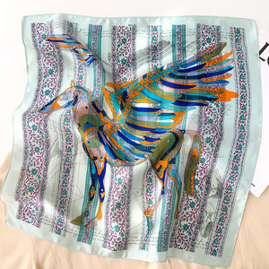 2022 Neueste Kollektion Damenmode 53*53 Mini quadratischer Schal mit Pferde muster Frauen-Krawatte 100% seiden bedruckte Haars chals - Product Image 6