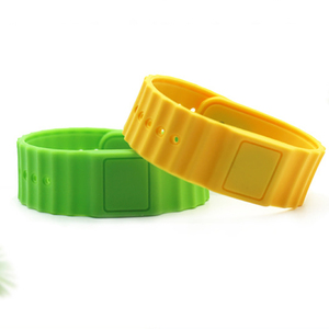 Vòng Tay Silicon Giữ Nhiệt Rfid Theo Yêu Cầu Của Nhà Máy Vòng Tay Hệ Thống Thanh Toán Không Dùng Tiền Mặt Câu Lạc Bộ Ev3 1K 2K 4K Để Thanh Toán Tiền Mặt - Product Image 6