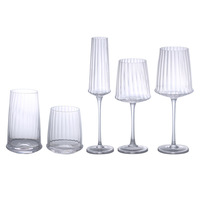 Verres à vin rouge en cristal à rayures simples Megan, style minimaliste, pied haut, 401-500 ml