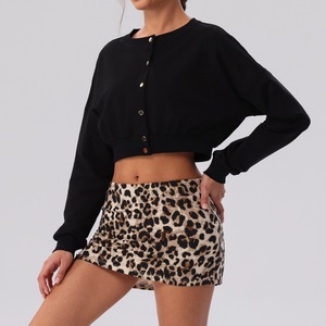 Veste à manches longues pour femme, sweat-shirt court boutonné, veste décontractée pour le fitness, la course à pied en plein air, cardigan pour le printemps, utilisation en extérieur et en salle de sport - Product Image 5