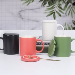 Taza de Cerámica Creativa Personalizada Resistente a Altas Temperaturas, Apta para Microondas, con Tapa y Cuchara para Parejas, para Leche, Oficina, Hogar, Regalo - Product Image 4