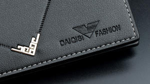 กระเป๋าสตางค์หนัง PU แบบใหม่ ดีไซน์บาง สำหรับผู้ชาย ราคาสุดคุ้ม แบบพับสองตอน ใส่บัตรและเงินได้ - Product Image 5