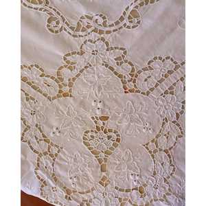 Mantel de Lino Tallado Estilo Art Nouveau Pietrochianese Burano con 12 Servilletas - Product Image 5