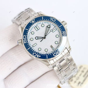 Montre mécanique unisexe personnalisée avec logo, 41 mm, calendrier bleu, lunette en céramique luminescente, boîtier en acier inoxydable 316L, verre, bracelet en or blanc - Product Image 4