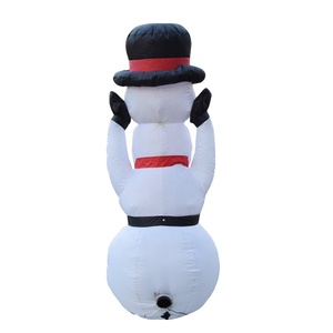 Papá Noel inflable de pie para interiores y exteriores vestido con ropa de muñeco de nieve para decoración navideña - Product Image 6