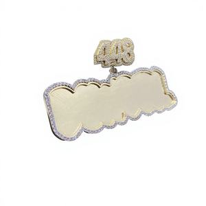 จี้สแตนเลสสตีลแบบกำหนดเอง ประดับเพชร CZ ดีไซน์ฮิปฮอป ชุบเงิน - Product Image 1