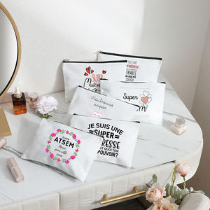 Trousse de Maquillage Personnalisée avec Motif de Maîtresse de Voyage et Toilette, 1 Pièce - Product Image 6