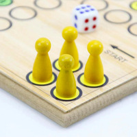 Vente chaude Nature Planche De Bois Ludo Jeu Populaire Table D'intérieur Jeu D'échecs avec Horloges et Pièces Chinoises