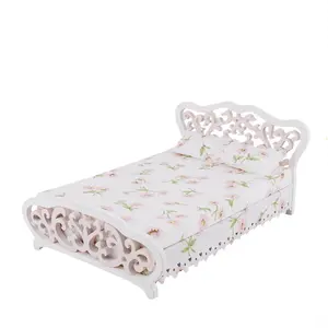 Bebek evi bebek evi minyatür mobilya yatak boyalı beyaz pembe güller zambak çiçeği çiçek