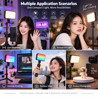 Lampe vidéo LED de poche RGB rechargeable et portable avec USB-C, température de couleur réglable pour le vlogging et le streaming en direct