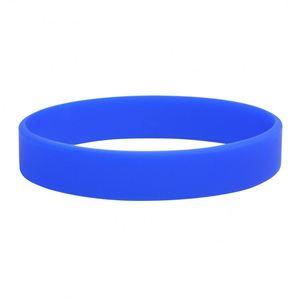 Bracelet en silicone coloré personnalisé pour les activités sportives de plein air - Product Image 1