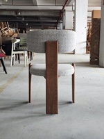 Chaise en bois massif PurelyFeel Ash, style nordique moderne, avec dossier confortable pour salle à manger