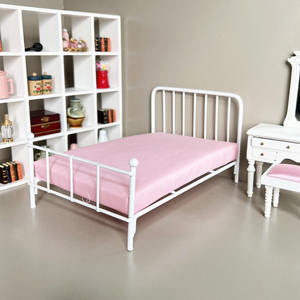 EN STOCK 1:12 maison <span class=keywords><strong>de</strong></span> poupée métal Miniature chambre fer <span class=keywords><strong>lit</strong></span> + matelas modèle Mini meubles jouet maison <span class=keywords><strong>de</strong></span> poupée accessoires poupée <span class=keywords><strong>lit</strong></span> - Product Image 2
