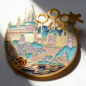 Épinglette en métal émaillé doux personnalisée, dessin animé, anime, château magique, <span class=keywords><strong>broche</strong></span> <span class=keywords><strong>de</strong></span> revers, alliage <span class=keywords><strong>de</strong></span> zinc, acier inoxydable, badge - Product Image 1
