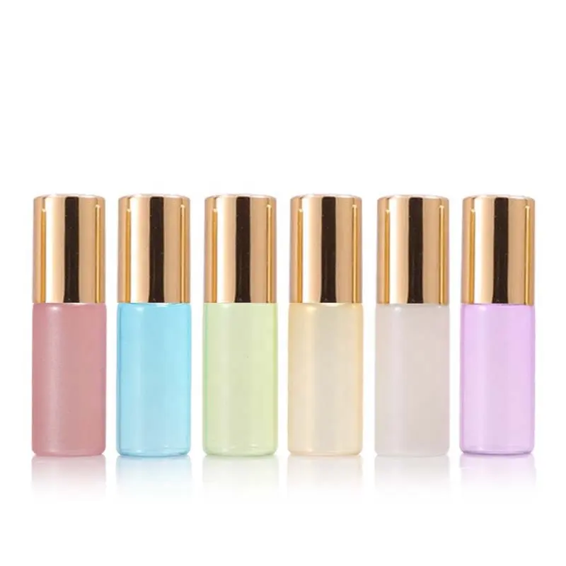 Botol roller kaca parfum aromaterapi, rol warna mutiara 5ml dengan tutup emas