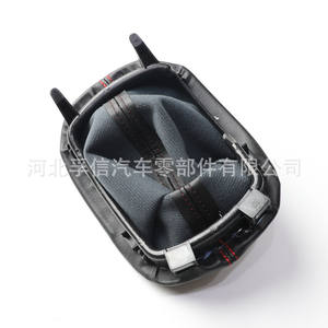 Cache-poussière pour pommeau de levier de vitesse pour Seat Leon I Toledo II 98-05, boîte de vitesses manuelle 5 vitesses, cuir noir avec surpiqûres rouges - Product Image 4