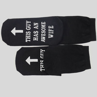 Chaussettes "Ce gars a une femme géniale" pour lui-Cadeaux de couple drôles avec lettres de préhension, cadeau de chaussettes fantaisie de mari drôle