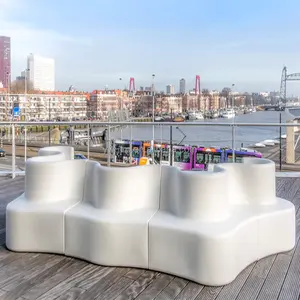 Kreative Terrassenbetten für den Außenbereich Fiberglas benutzerdefinierte Luxus-Möbel-Bank