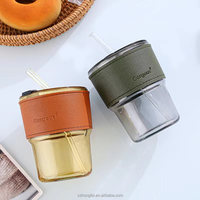 Vente en gros de gobelet en verre portable au design moderne avec logo Offre Spéciale tasse à jus et lait grande capacité avec couvercles pailles eau réutilisable