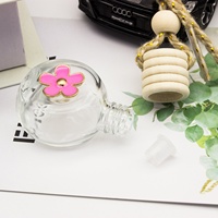 Bouteille vide ronde en verre pour diffuseur d'huiles essentielles à suspendre dans la voiture, avec décoration florale, pendentif désodorisant pour voiture, vente en gros