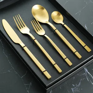 مجموعة ملاعق وشوك من الفولاذ بالجملة مجموعة أدوات المائدة الذهبية الفاخرة من الفولاذ المقاوم للصدأ أدوات مائدة ذهبية أدوات مائدة ملعقة ذهبية