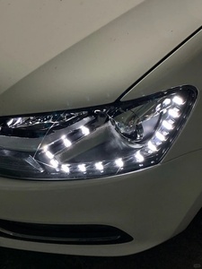Les phares de voiture compatibles avec le <span class=keywords><strong>Volkswagen</strong></span> <span class=keywords><strong>Touareg</strong></span> 2018 sont les modèles numérotés 7P1941043A, 7P2941044A, 7P1941753B - Product Image 1
