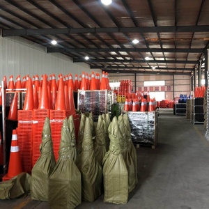 28 "70cm turuncu esnek PVC trafik yol konileri kauçuk taban - Product Image 5