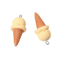 Breloques Kawaii 3D en résine en forme de cornet de crème glacée, couleurs assorties, pendentifs mignons en forme d'aliments pour la fabrication de boucles d'oreilles, porte-clés et bijoux DIY