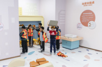 Juego de Casas de Juego de Imitación para Niños Pequeños: Obrero de Construcción, Ladrillos, Grúa Transportadora, Torre, para Parque Infantil Interior Suave