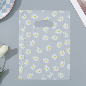 Borsa Riutilizzabile HOYO Bianca con Motivo Floreale Rosso e Blu e Scritta 'Bonne Chance' per Regali o Feste - Product Image 6