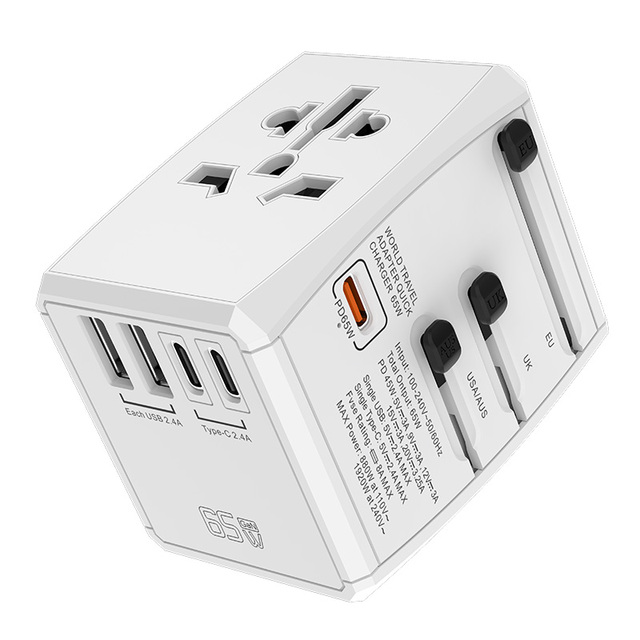 65W GaN Copper Universal Travel Adapter with 2 USB & 3 USB-C PD Fast Charging Ports CE ROHS FCC for Plug Socket
