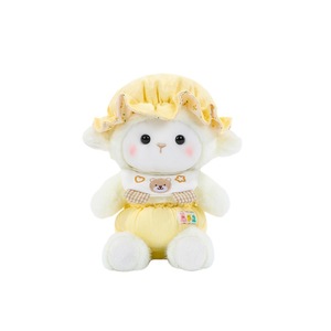 Peluche di agnello Kawaii, morbido agnello in sherpa con cappellino e bavaglino, grazioso agnello di peluche soffice, ideale come regalo, vendita all'ingrosso. - Product Image 5