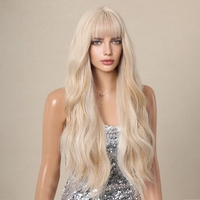 Perruque Longue Bouclée Blonde Platine 26 Pouces, Faite à la Machine, Densité 180%, Franges Complètes, Ondulations Volumineuses, Bonnet Complet – Tendances 2026
