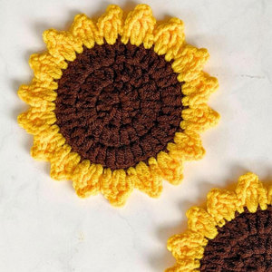 Posavasos de Girasol Hechos a Mano, de Hilo de Algodón Marrón y Amarillo, 10-11 cm de Diámetro, Venta en Línea, para Tazas, Decoración del Hogar - Product Image 2