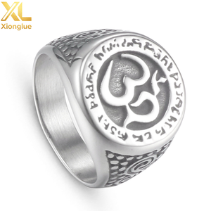 Anillo Vintage de Oro de 10K con Circonita y Baño de Oro de 18K, Diseño Creativo de Gota de Aceite Triangular, Estilo Hiphop para Fiestas o Regalos - Product Image 2