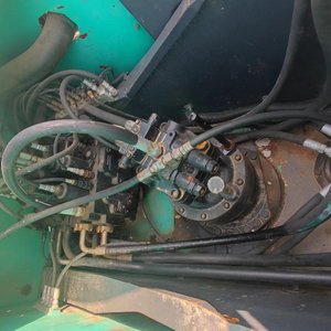 Excavatrice sur chenilles Kubota SK210 d'occasion de 21 tonnes, d'origine importée, prix abordable, qualité garantie - Product Image 4