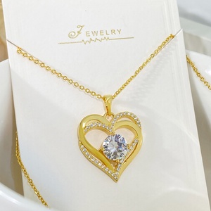 Cadeau de la Saint-Valentin, pendentif en forme de cœur superposé, plaqué or 18 carats, collier en forme de cœur avec zircon cubique brillant pour femmes - Product Image 2