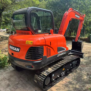 Excavatrice d'occasion Doosan DX60 d'origine sud-coréenne, grande capacité de 6 tonnes, haute qualité avec pompe à engrenages, moteur, boîte de vitesses, certifiée EPA/CE, prix bas - Product Image 1