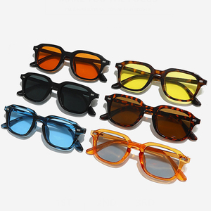 Nouveau cadre carré rétro lunettes de soleil couleur bonbon vente chaude femmes mode tendance Logo personnalisé lunettes de soleil Orange Lenns - Product Image 4