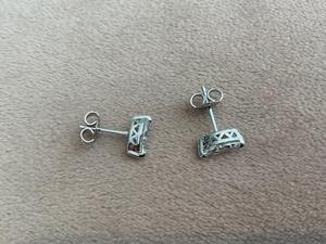 Boucles d'oreilles en diamant naturel pour femmes, plaquées or blanc 18 carats, pour un usage quotidien, disponibles à la vente - Product Image 3