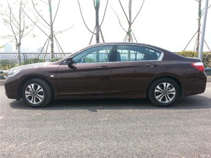 <span class=keywords><strong>Honda</strong></span> <span class=keywords><strong>Accord</strong></span> <span class=keywords><strong>2016</strong></span> de 9ª Generación Usado en Venta, Edición Elite 2.0L, Automático, Color Oscuro, Sedán de 5 Plazas, Volante a la Izquierda, R16 - Product Image 6