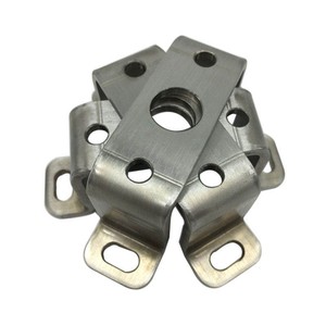 Porte-outil en acier inoxydable usiné CNC, diamètre max. 500 mm, précision de finition pour pièces mécaniques - Product Image 1