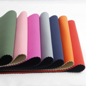 Factory Spot SBR <span class=keywords><strong>Neopreno</strong></span> Poliéster Pasta de tres lados Colorido Compuesto Buceo Telas impermeables - Product Image 4