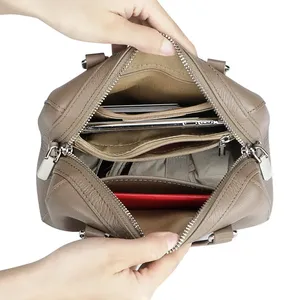 กระเป๋าถือ AndoBag Retro สำหรับผู้หญิง หนังแท้ สะพายไหล่หรือสะพายข้าง กระเป๋าหูหิ้วแบบซิปคู่ รุ่น 3105 - Product Image 4